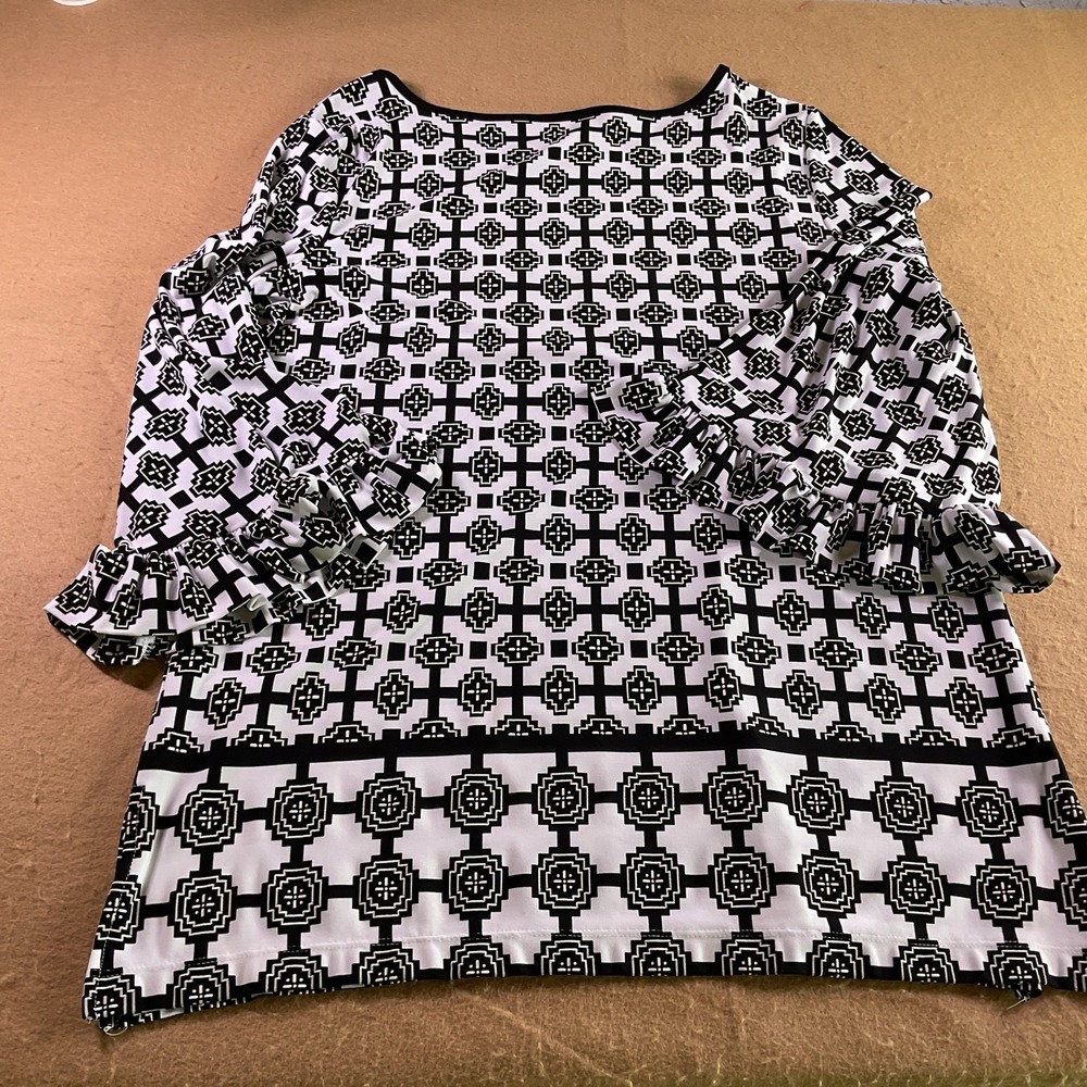 Ruby Rd Women's Medium Black White Geometric Tile Print Ruffle Cuff Knit Top - Picture 10 of 12
